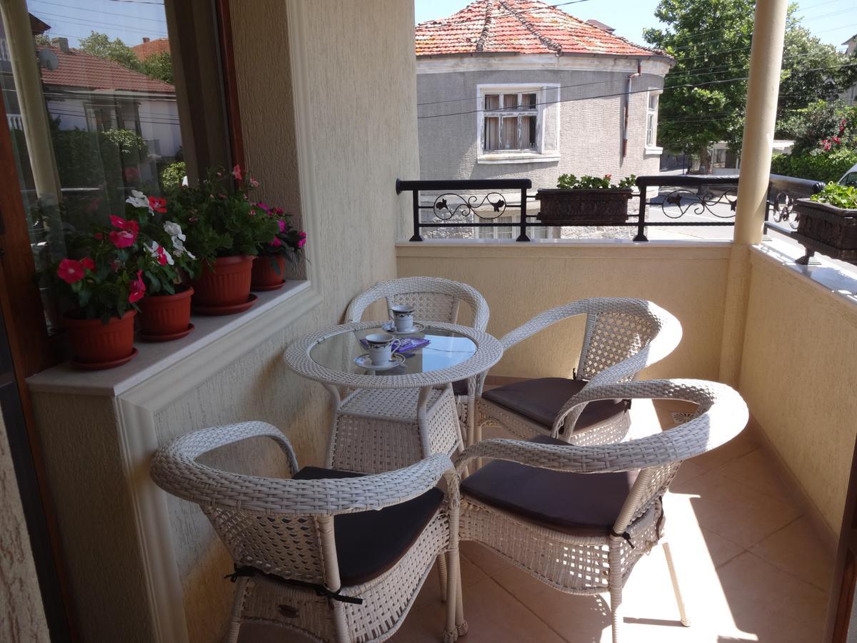 Apartments Dona Chernomorets Luaran gambar