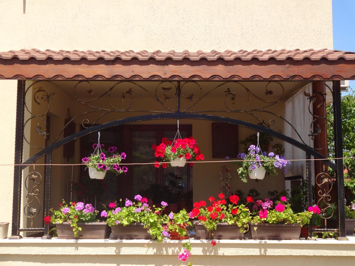 Apartments Dona Chernomorets Luaran gambar
