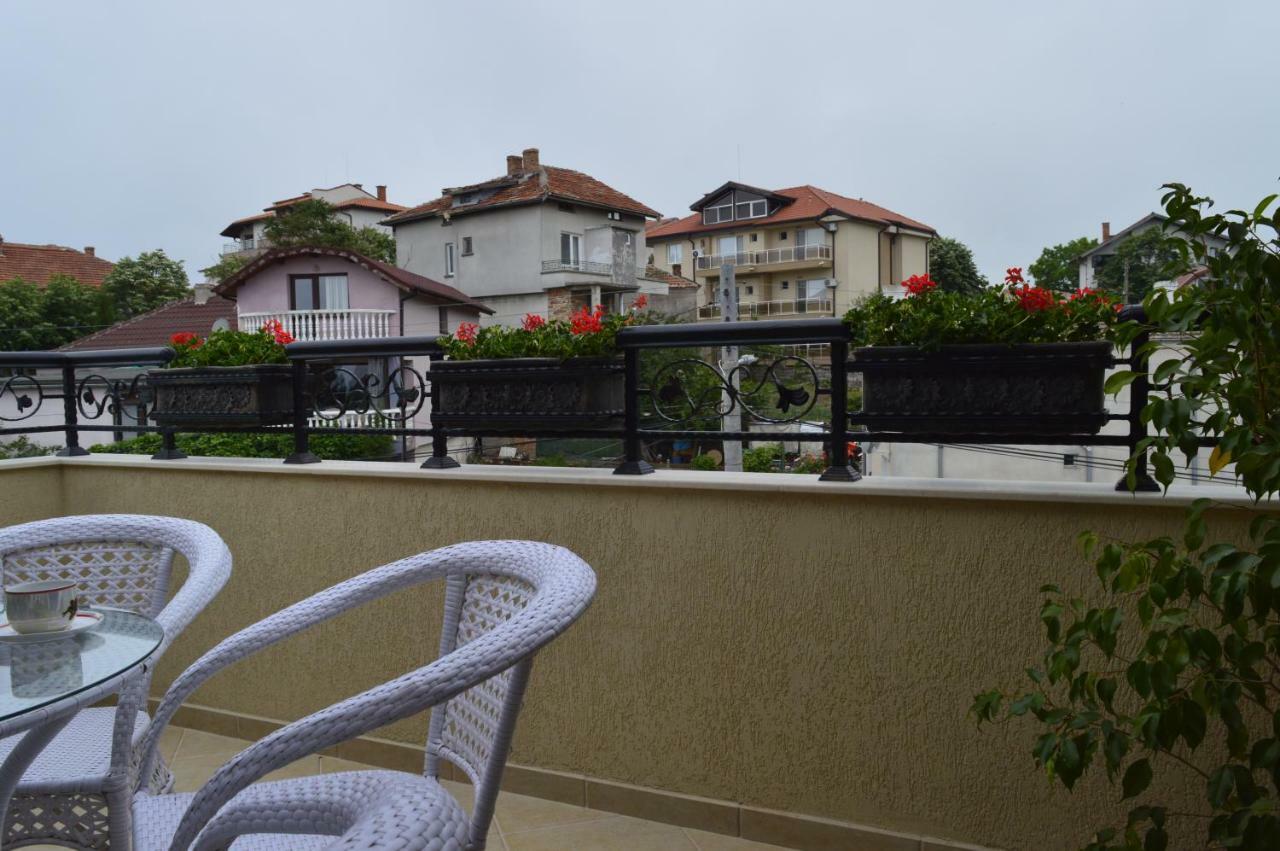 Apartments Dona Chernomorets Luaran gambar