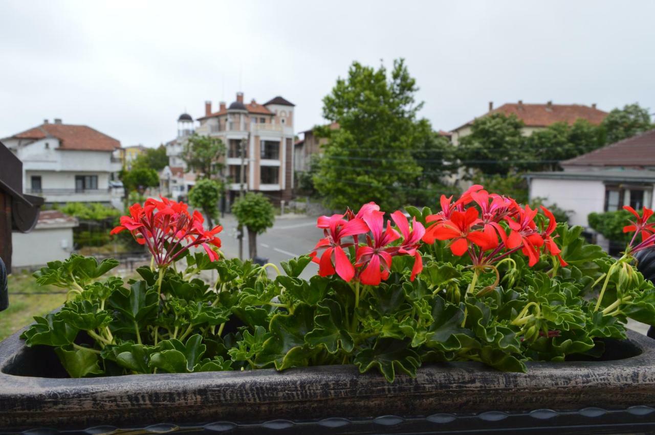 Apartments Dona Chernomorets Luaran gambar